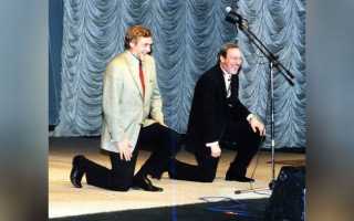 Улыбка папина: как выглядит сын Александра Михайлова (новые фото)