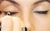 Стрелки на глазах карандашом: пошаговая инструкция, виды